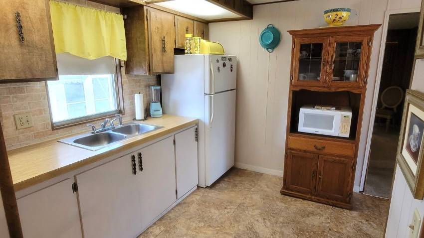 88 Emerald Drive a Dundee, FL Mobile or Manufactured Home for Sale